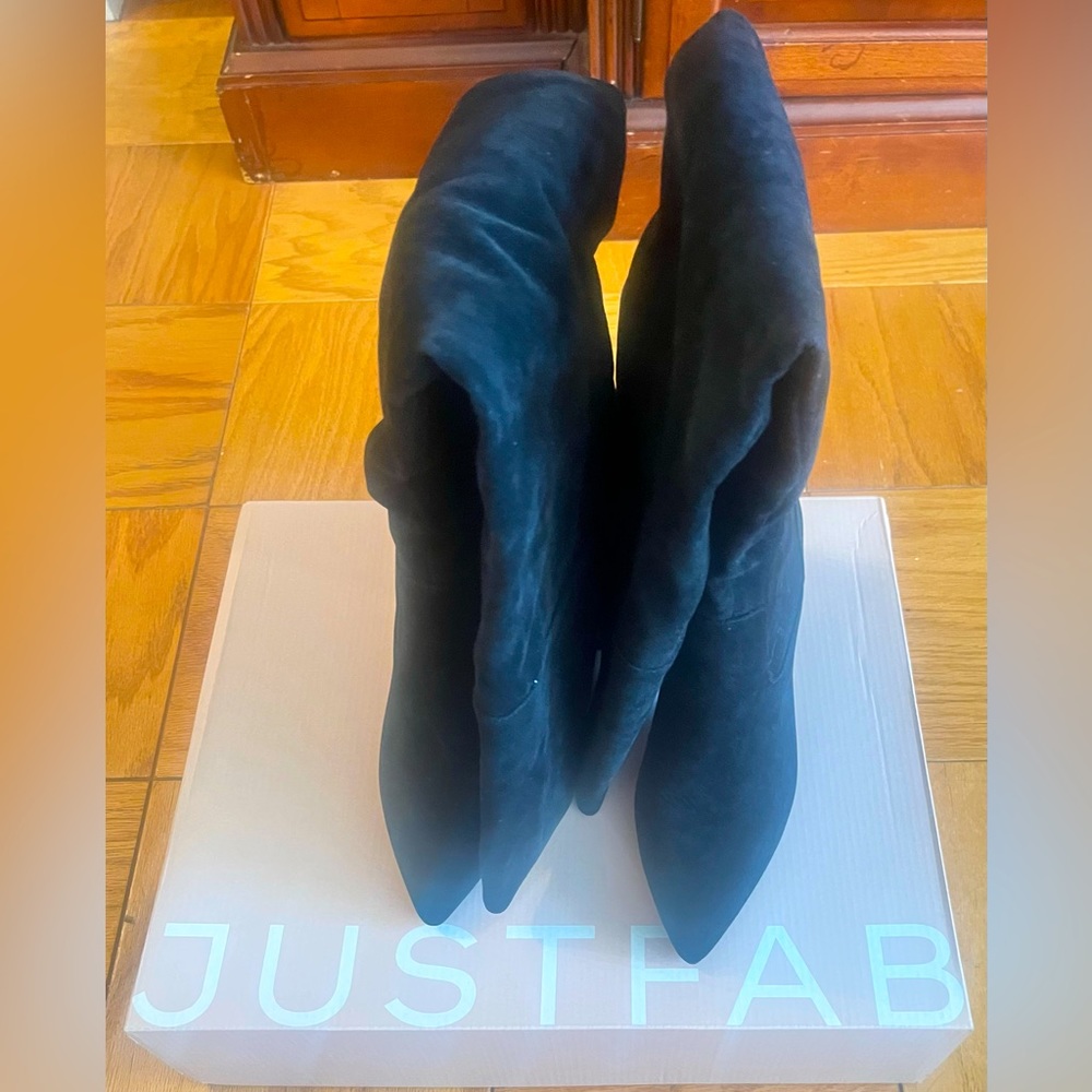 New sexy black pair of 7.5 over the knees boots